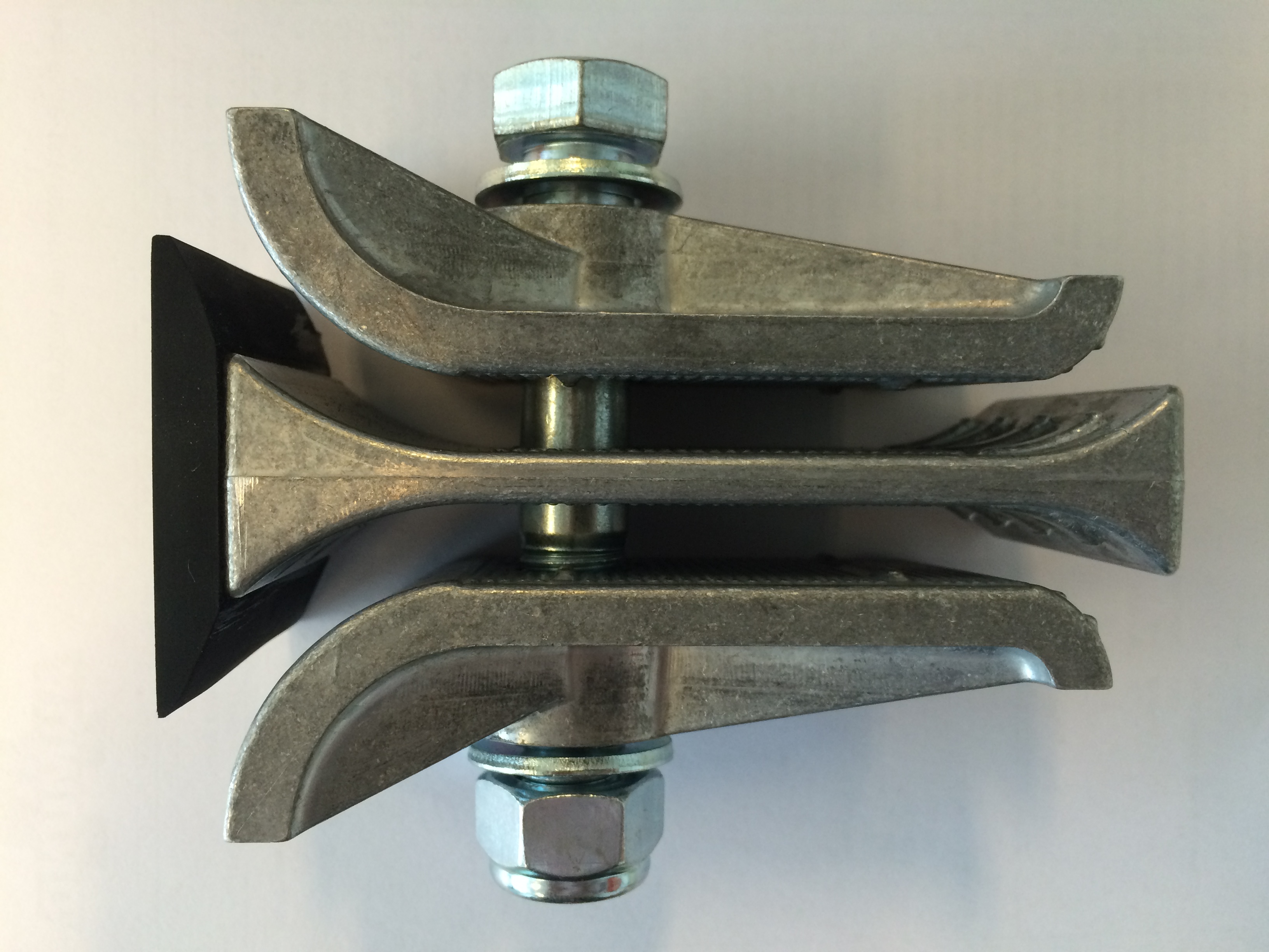 Launch of new elevator belt fastener at GEAPS 2016 Muller Beltex